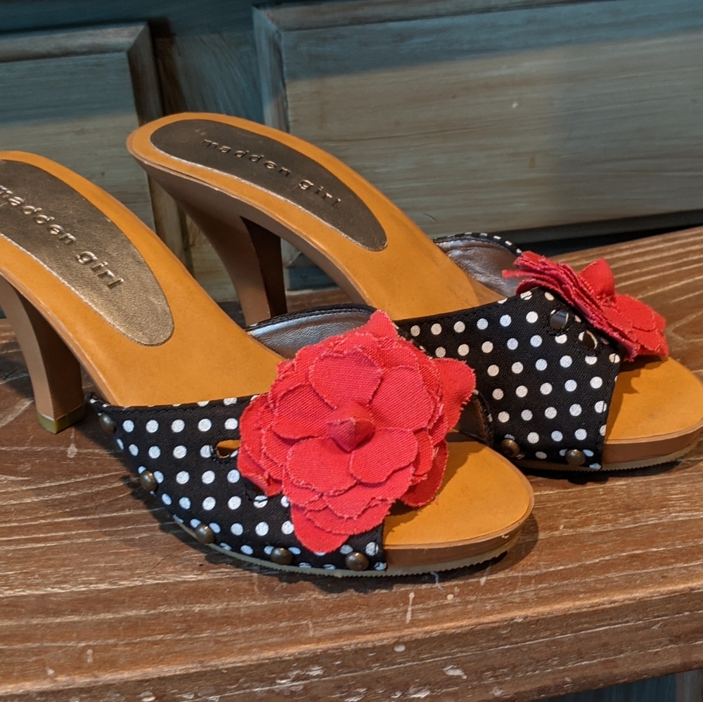 Madden Girl Kizzez polka dot heel